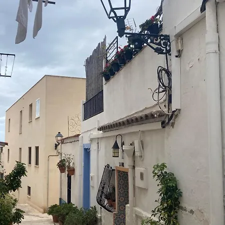 Holiday home Private Terrace-romantic-sea, Castle Views-central *