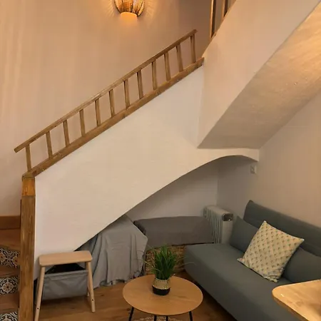 Holiday home Private Terrace-romantic-sea, Castle Views-central