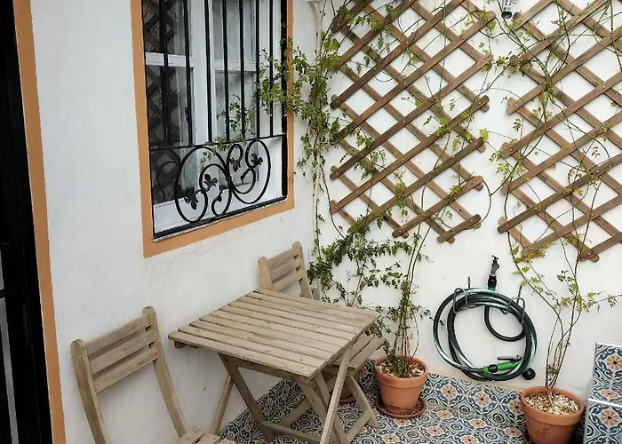 Private Terrace-romantic-sea, Castle Views-central Semesterbostad Alicante